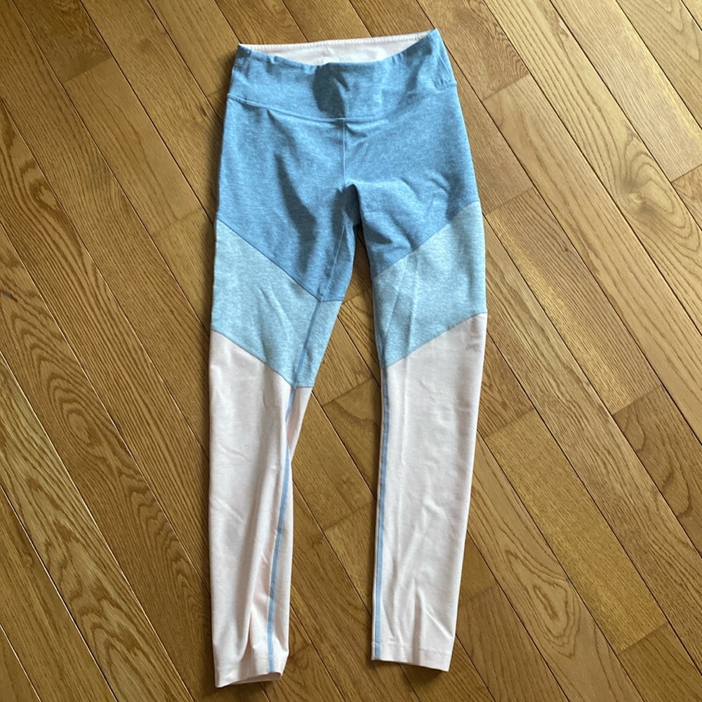 Outdoor Voices tricolor leggings Small